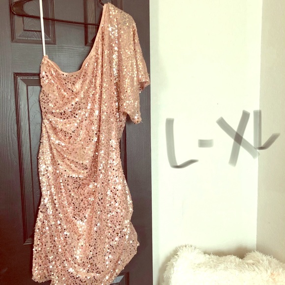 SOLD.  One shoulder sequin cocktail dress - Picture 1 of 1